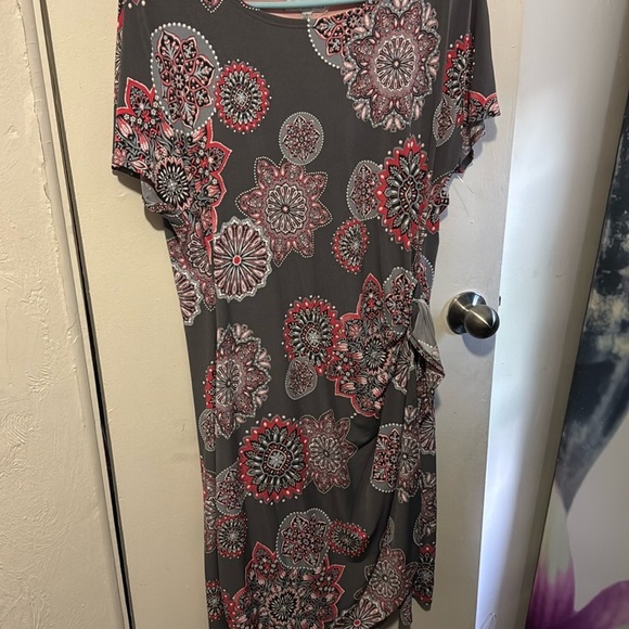 Floral Gray and Pink Women's Dress - Picture 8 of 8